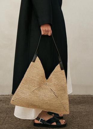 В наличии! соломенная сумка с кожаной ручкой massimo dutti