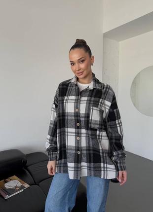 Тепла картата сорочка