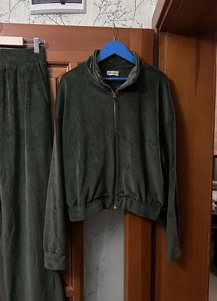 Велюровый спортивный костюм swash