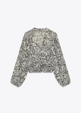 Рубашка в швейцарский горошек с принтом6 фото