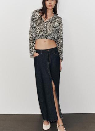 Рубашка в швейцарский горошек с принтом3 фото