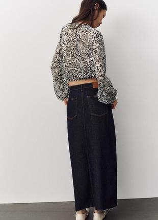 Рубашка в швейцарский горошек с принтом4 фото