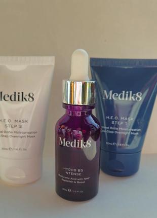 Лімітований подарунковий зволожуючий набір medik8 self-care sunday collection kit