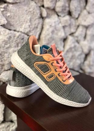 Женские кроссовки crivit