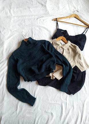 Укороченный кроп свитер изумрудного цвета