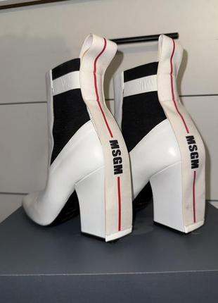Чобітки, італійського бренду msgm