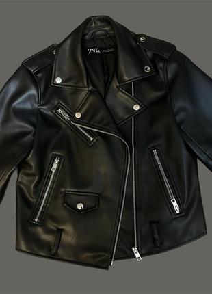 Шкіряна куртка zara