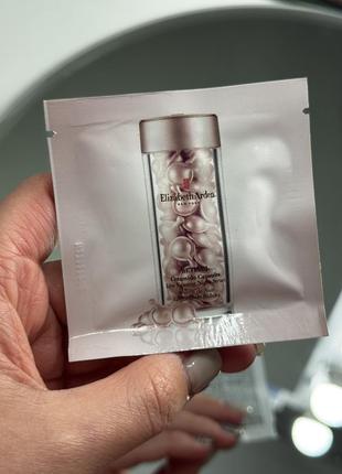 Elizabeth arden retinol + hpr ceramide capsules — нічні капсули для обличчя з ретинолом, пробний зразок, 2 шт. х 0,93 мл;