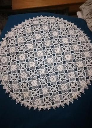 Салфетка вязанная  интерьерная
