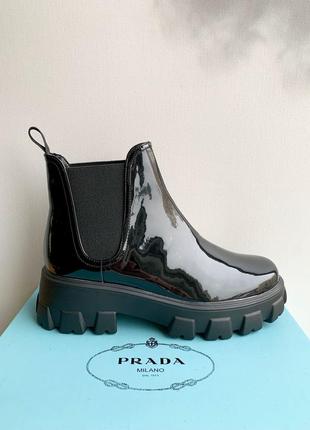 Черевики patent leather beatle boots черевики