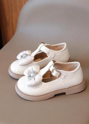 Дитячі туфлі для дівчинки