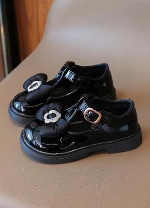 Дитячі туфлі для дівчинки