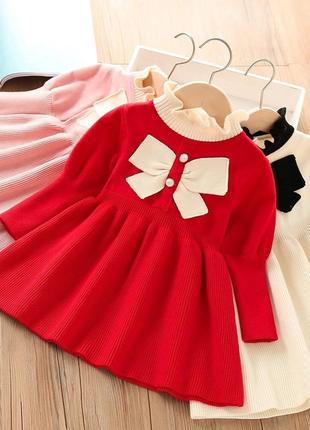 Детское вязаное платье для девочки