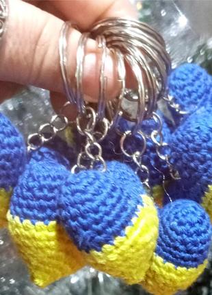 Украинский брелок сердечко для ключей