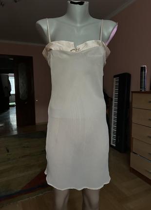 Отличная полупрозрачная ночная рубашка