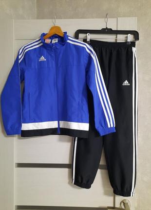 Костюм спортивний adidas оригінал на зріст 140см (9-10років)