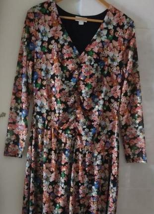 Симпатичное платье