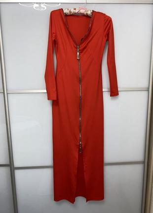 Довга сукня на застібці