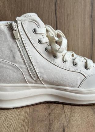 Високі кеди  zara