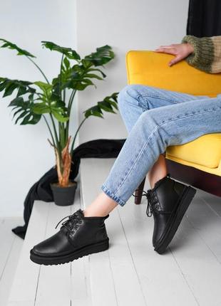 Жіночі чорні уггі ugg neumel black leather