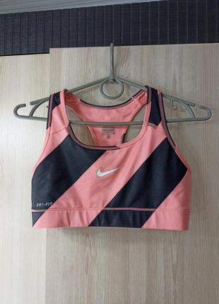 Топ топик nike pro