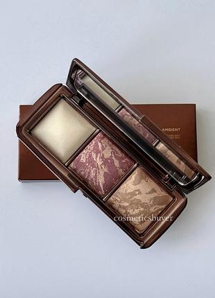 Палетка для обличчя фінішна пудра румʼяна сяючий бронзер luminous bronze light hourglass ambient lighting edit palette - diffused edit