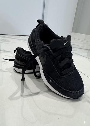 Nike кроссовки