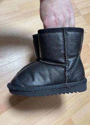 Уггі ugg чорні дитячі 4