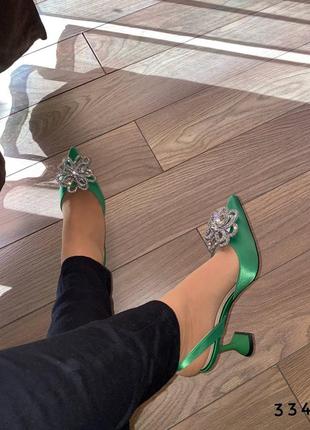 Туфли на каблуке рюмка зеленые