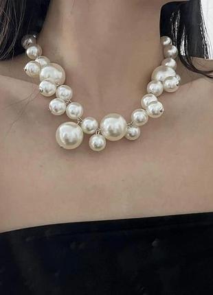 Перламутрове кольє в оригінальному дизайні нитка перлів намисто штучні перли буси чокер
