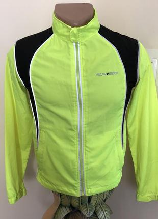 Спортивна  куртка вітрівка.