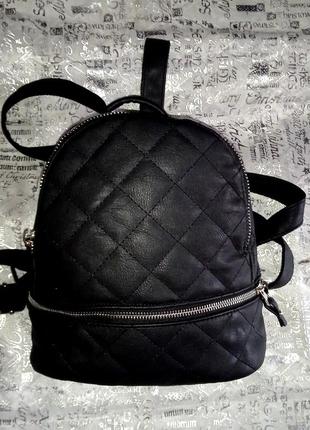 Міцний рюкзак.