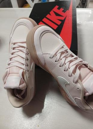 Жіночі кросівки nike