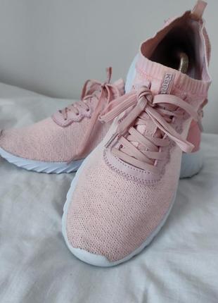 Супер кросівки kappa