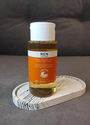 Відлущуючий тонік для сяяння шкіри ren clean skincare ready steady glow daily aha tonic 250 мл