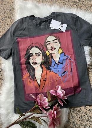 Футболка zara с принтом 2025