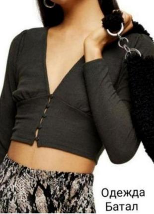 Короткий топ трикотаж укорочена кофтинка з декольте на ґудзиках