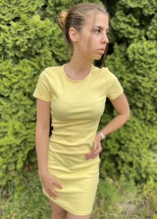 Літня сукня по фігурі