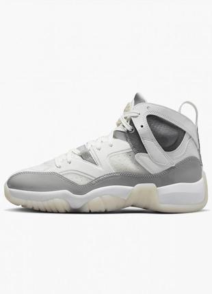 Кроссовки женские nike jumpman two trey white