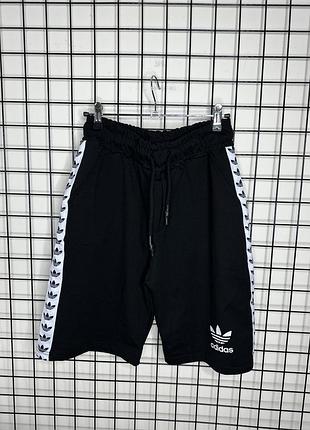 Мужские шорты adidas с лампасами