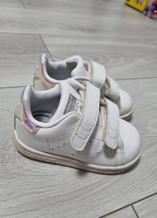 Кроссовки adidas 20 р