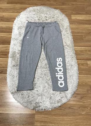 Спортивные штаны adidas