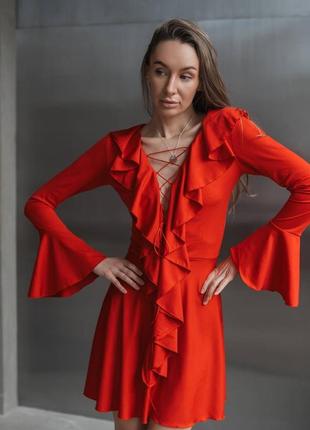 Стильное платье