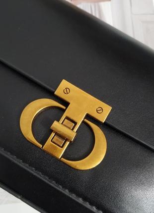 Сумка чорна базова штучна шкіра сумочка на плече прямокутна золота фурнітура кросс-боді8 фото