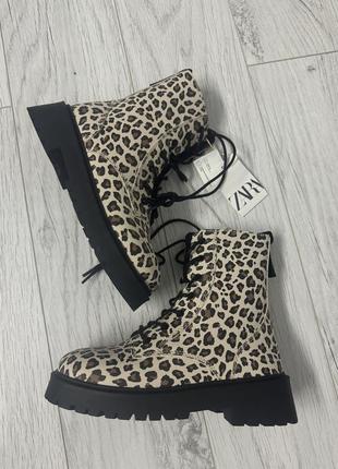 Сапожки от зара zara