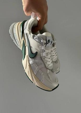 Кроссовки nike v2k runtekk white Dri