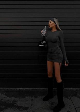Платье мини на затяжках с длинным рукавом2 фото