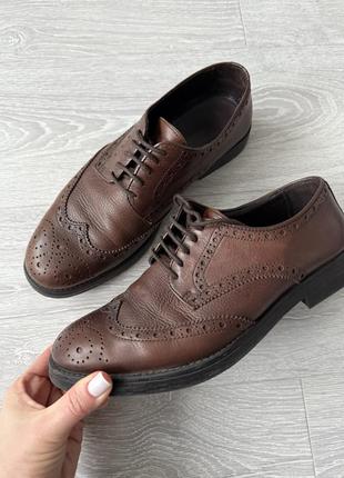 Кожаные мужские туфли zara