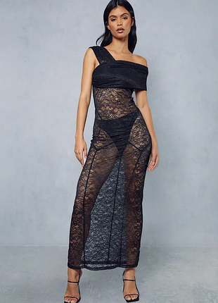 Сукня з мережива з прозорими вставками