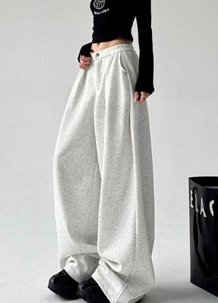 Прямые спортивные брюки